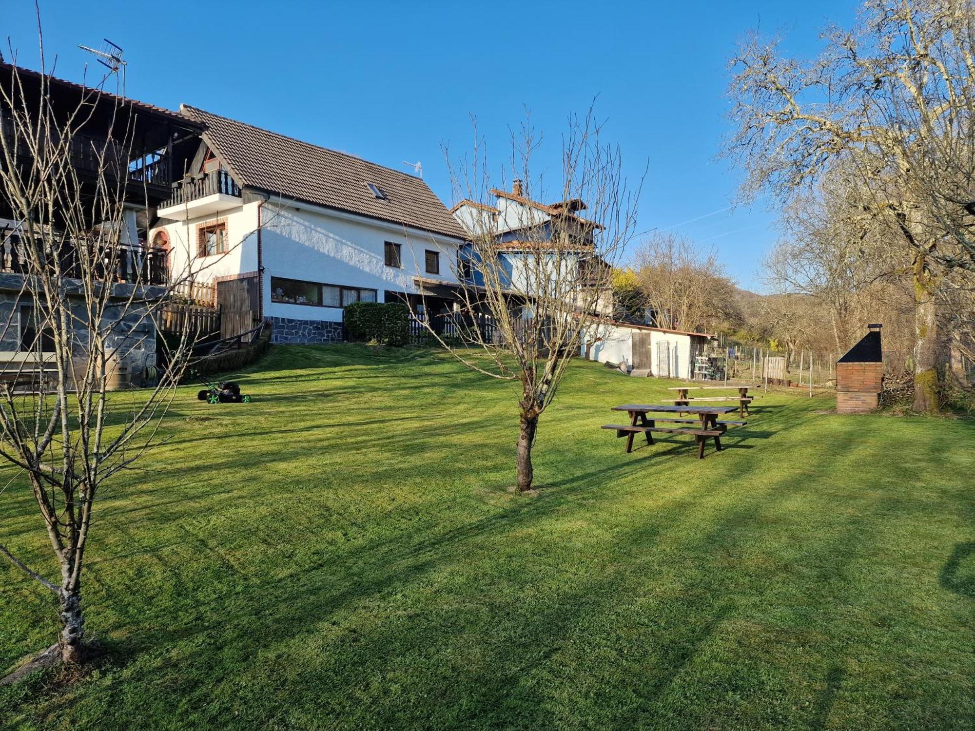 Alojamiento Con Jardin Y Barbacoa Cangas de Onis Phòng bức ảnh